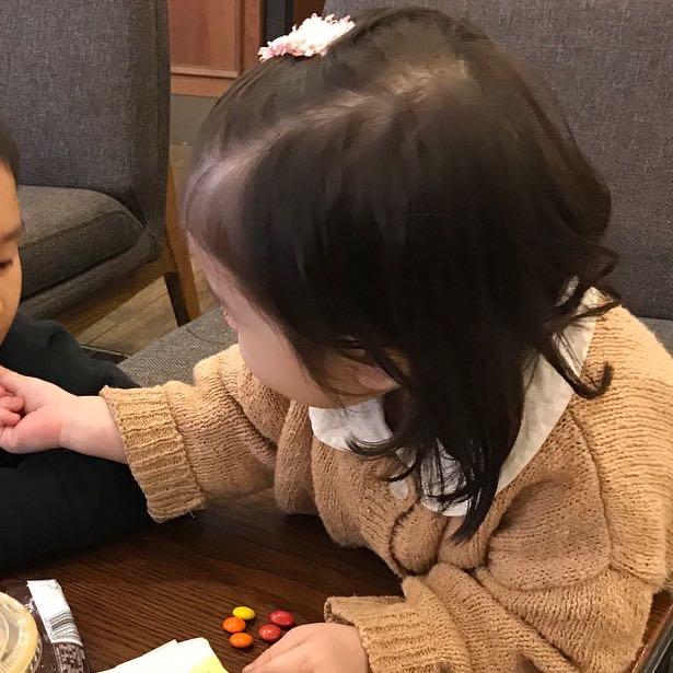 有没有金雪小朋友和其他男孩子的情头呀?