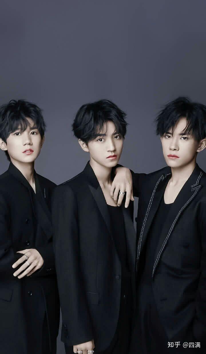 有没有一大波易烊千玺的或者tfboys的帅照!