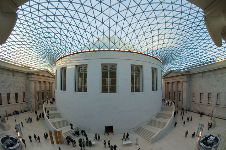 本科服装设计专业就来中央圣马丁学院